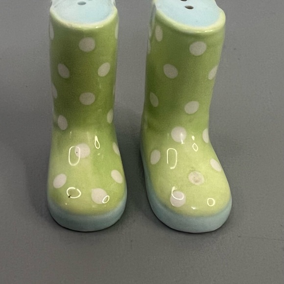Pier 1 Other - Rain boot Salt and Pepper Shakers pier 1 Spring Kitchen Green Polka Dot